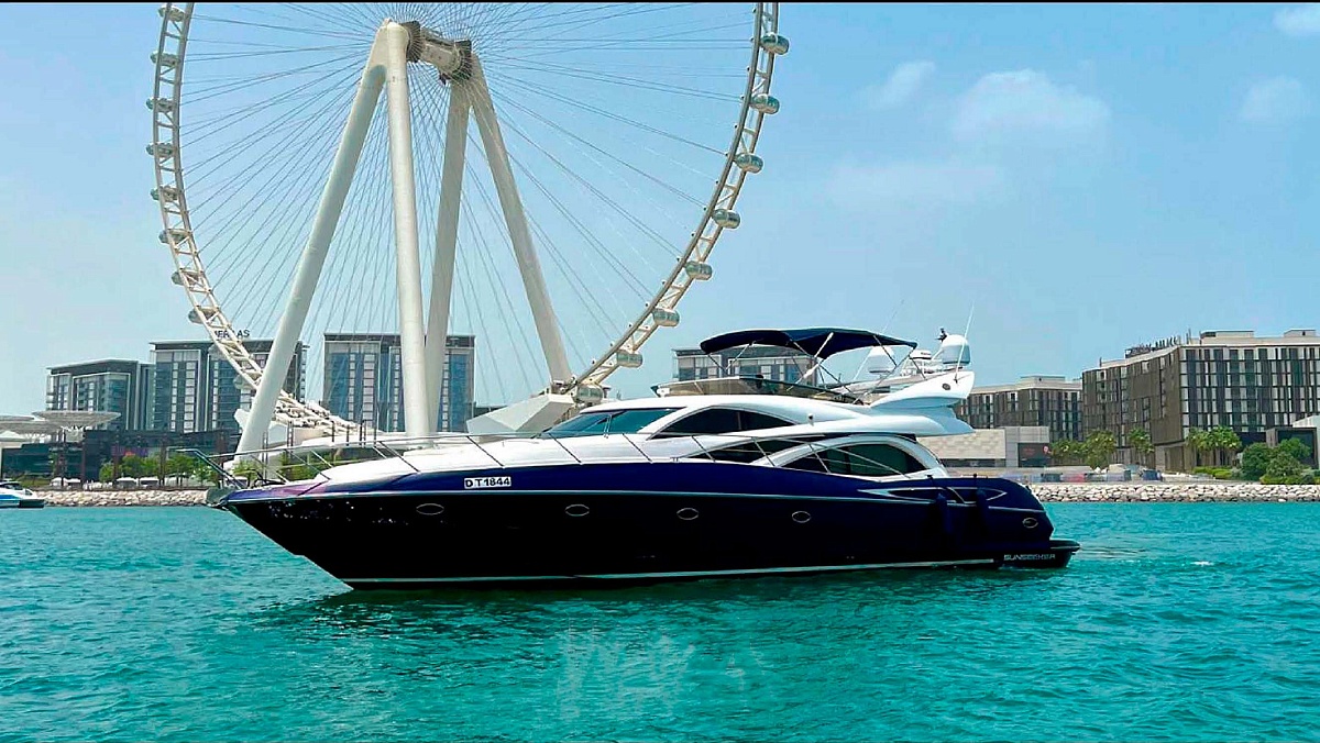 Арнеда яхты Sunseeker 64 с флайбриджем в Дубае, ОАЭ